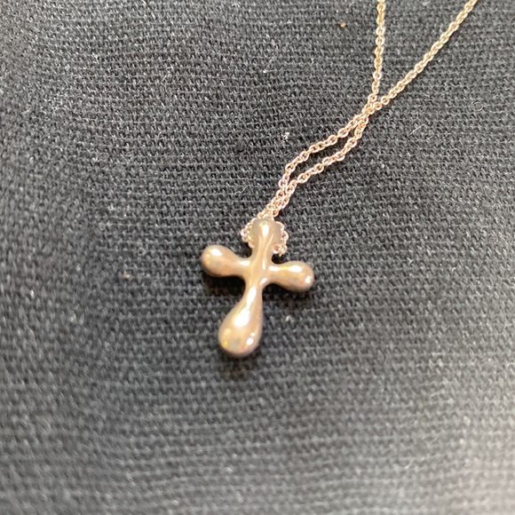 Tiffany & Co. Elsa Peretti Cross Pendant - Picture 9 of 9
